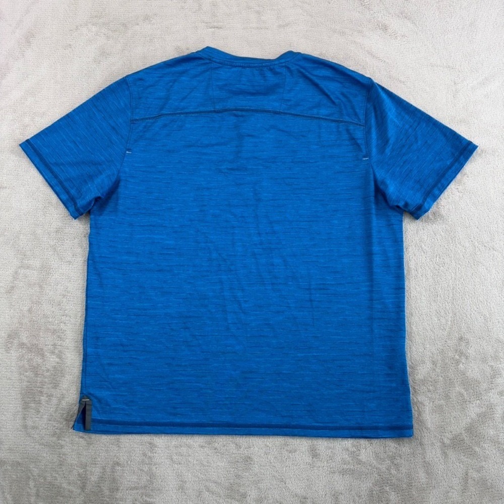 Tommy Bahama Wave Crest Henley T Shirt in Blue Men Medium Short Sleeve Resort - Picture 3 of 6